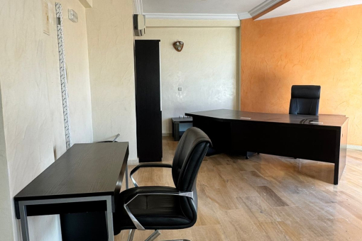 A louer - Bureau de 82m² à Founty